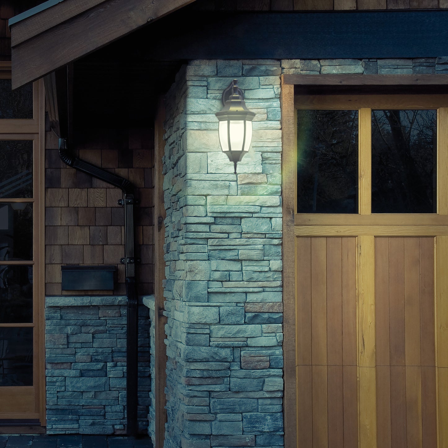 Arbotante tipo farol tradicional suspendido p/exterior negro | ARB-103S | 47291