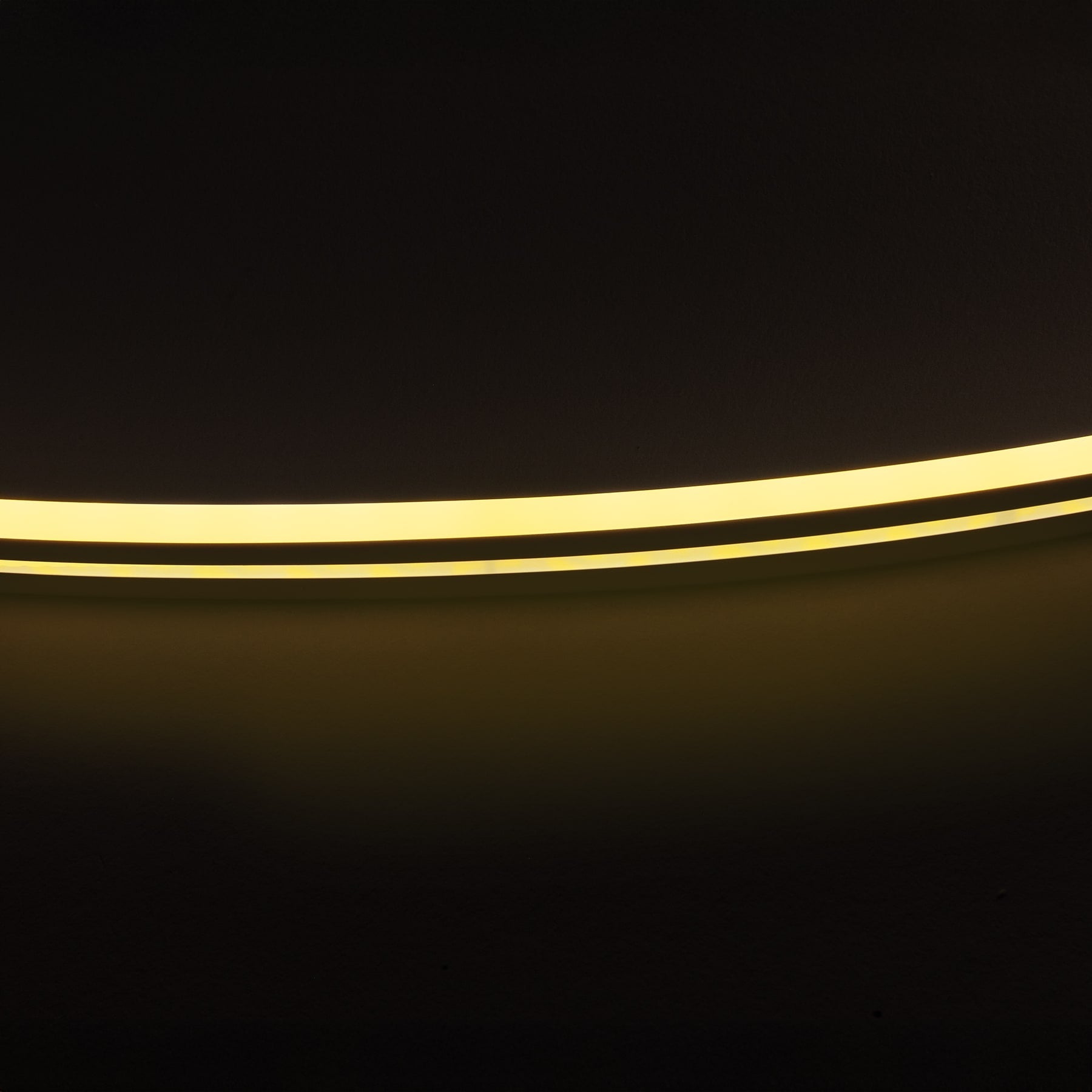 Tira Flexible de LED luz cálida Neón, 5 m, VOLTECK | TIR-02NL | 45362